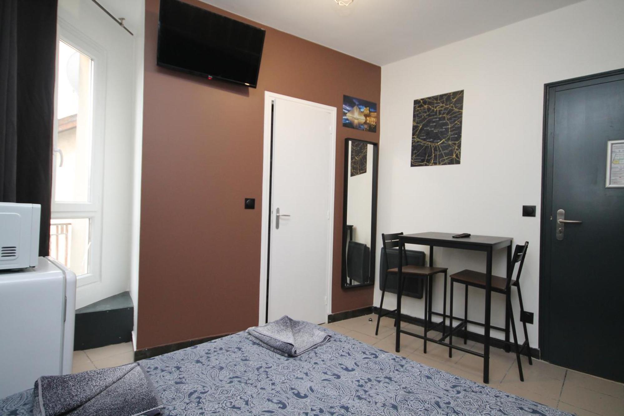 09 - Chambre Proche Paris Et Transports Avec Tv Wifi Saint-Denis  Exterior foto